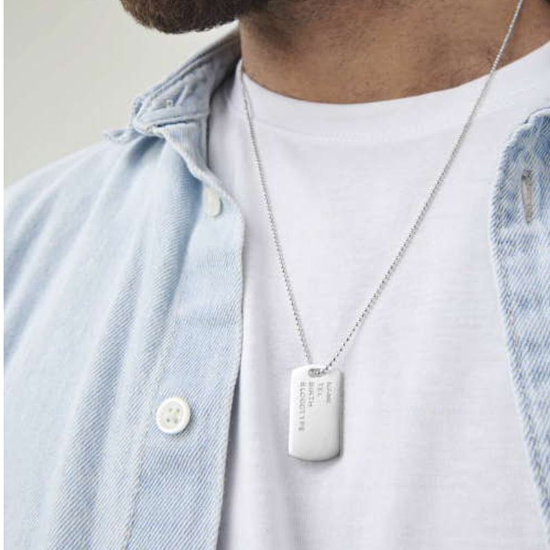 Collar-con-placa-bañada-en-plata-para-hombre.